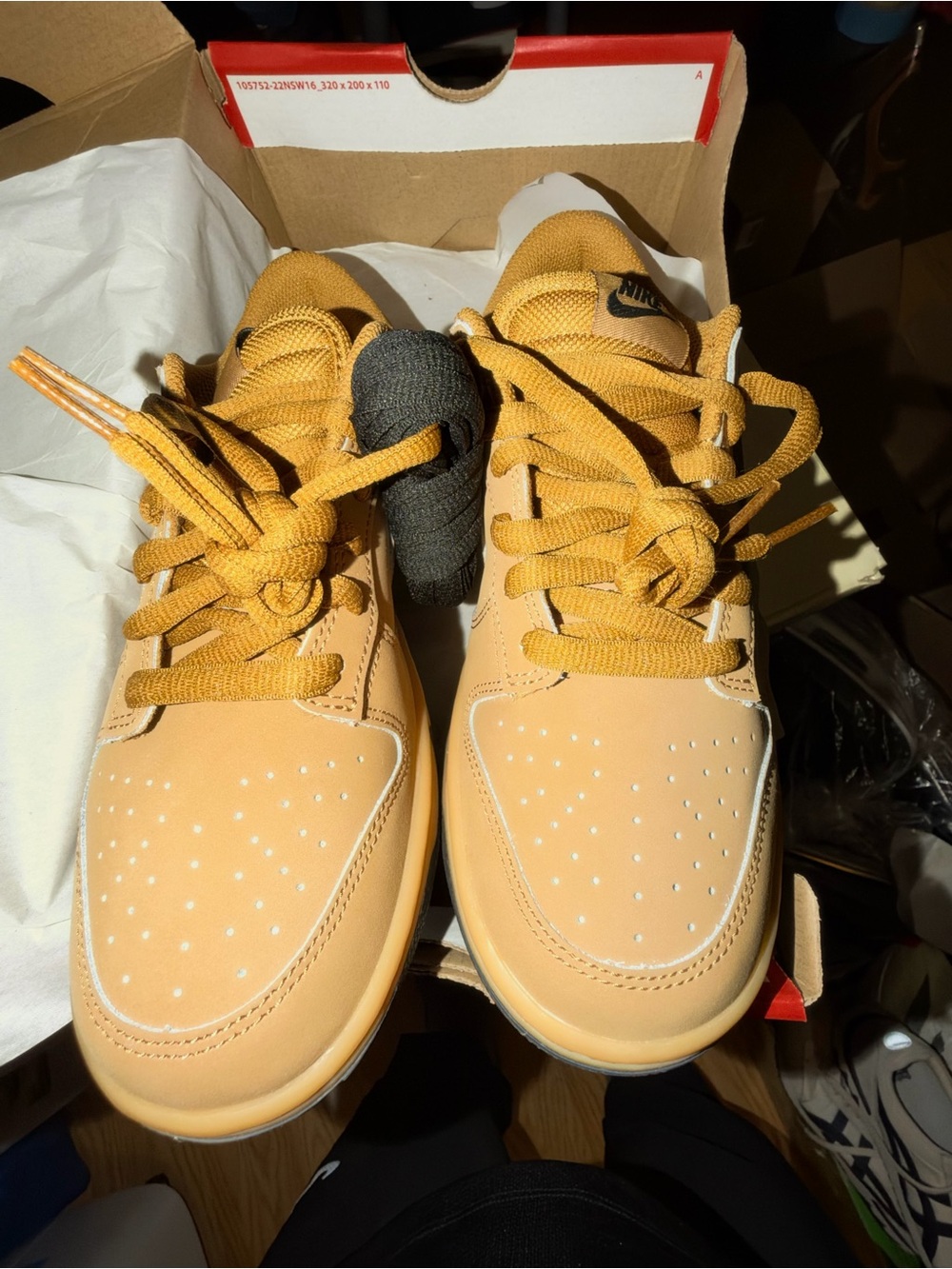 Nike Men’s Low-Top Sneakers - Mustard/Golden Tan